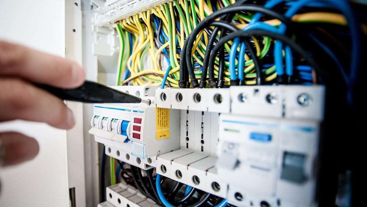 LA NUEVA MATRIZ REGULATORIA EN SEGURIDAD ELÉCTRICA Y SUS IMPLICANCIAS PARA EL SECTOR